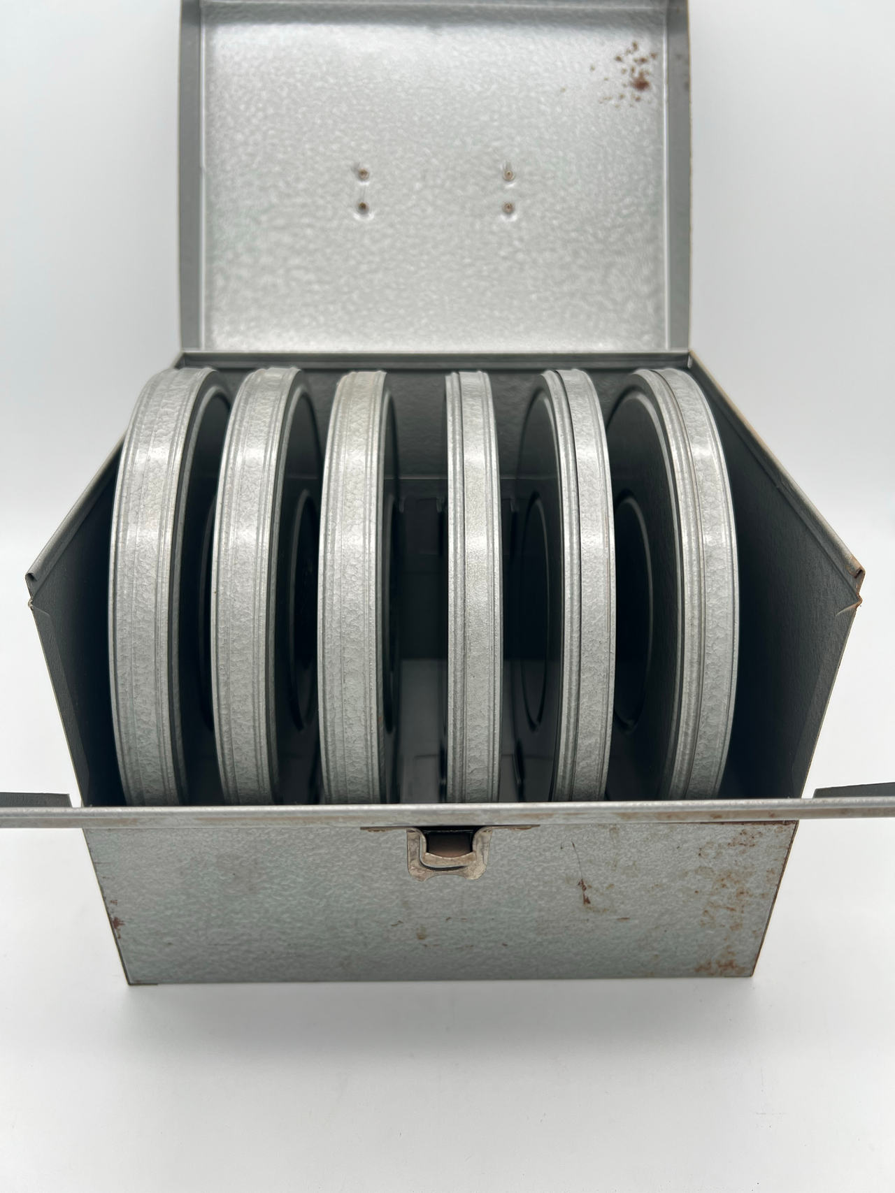 Vintage Brumberger Metal 8mm Film Reel Storage Case w/ 6 Empty 7” Reels Cans: