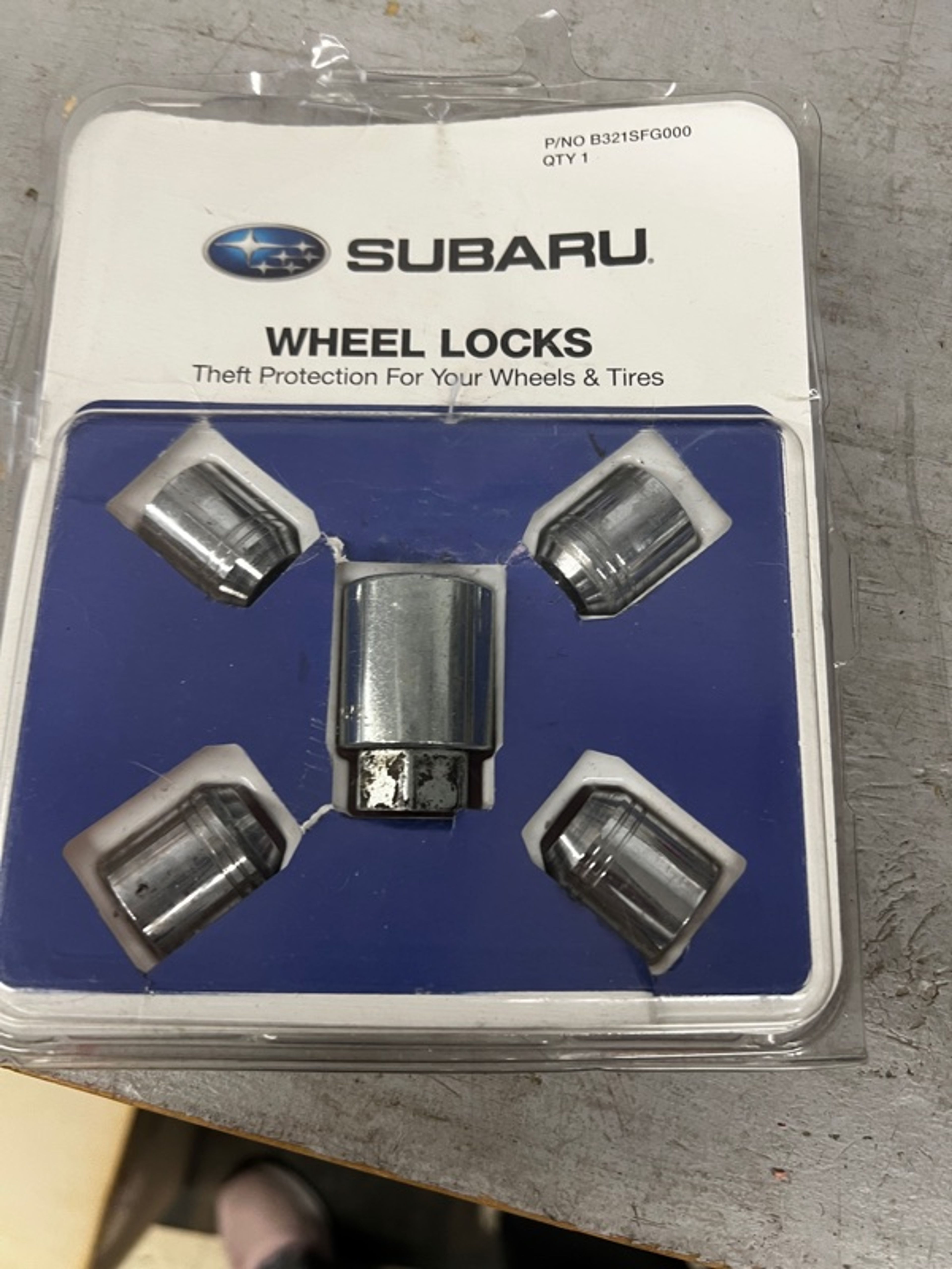 Subaru Wheel Lock Kit B321SFL000 Alloy