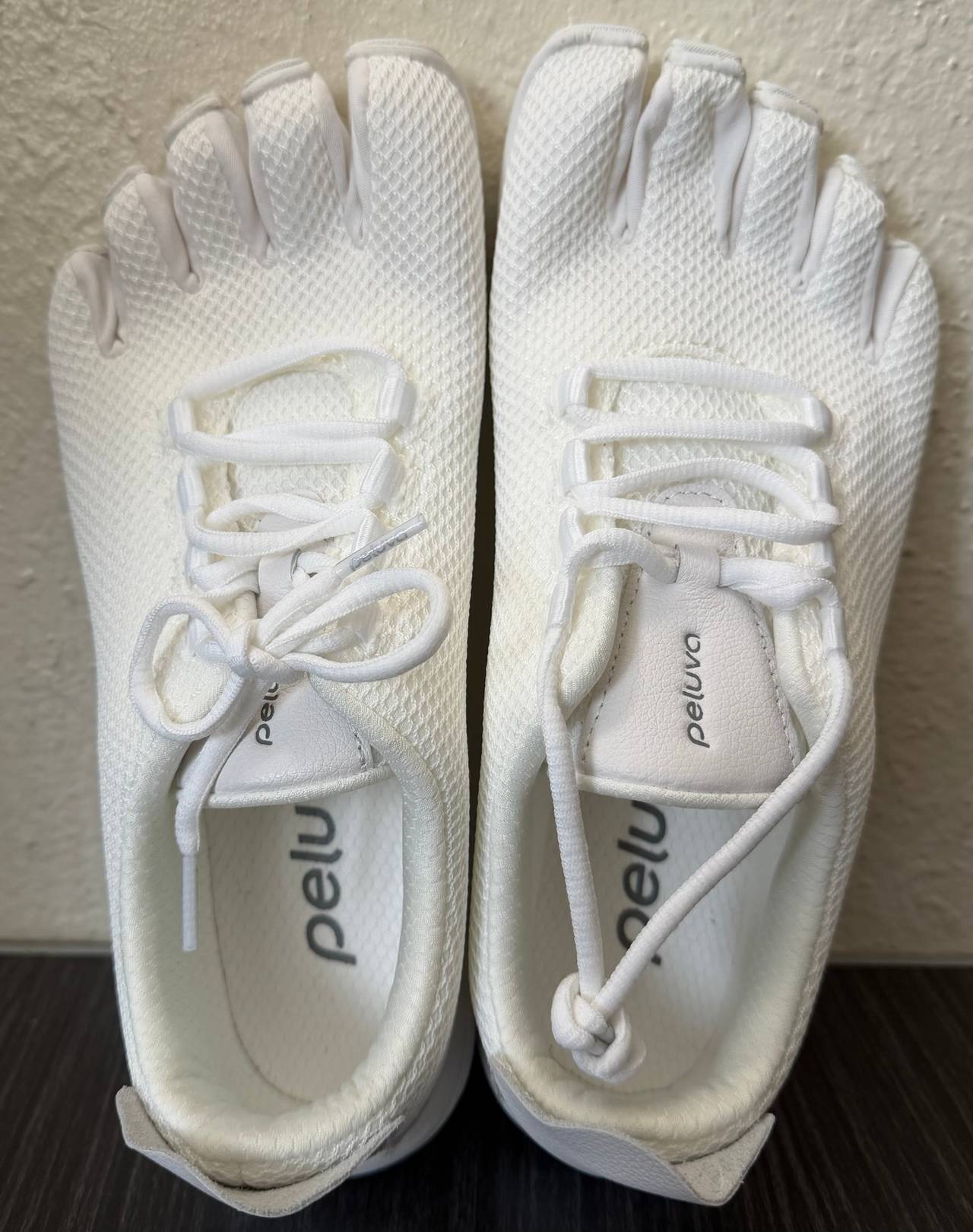 Peluva The Strand women's Minimalist Shoe Size 9.5