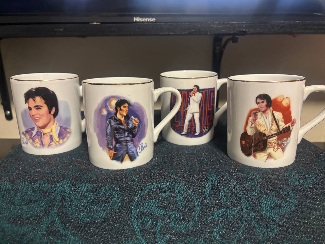 Elvis Presley Commemorative Mug Set