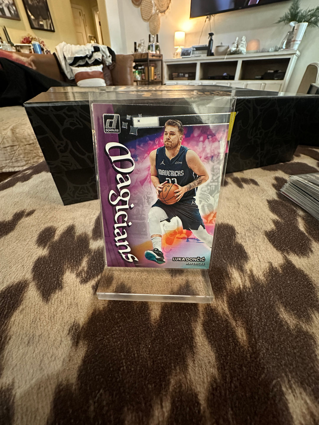 2021-22 Donruss Magicians Luka Dončić Basketball Card