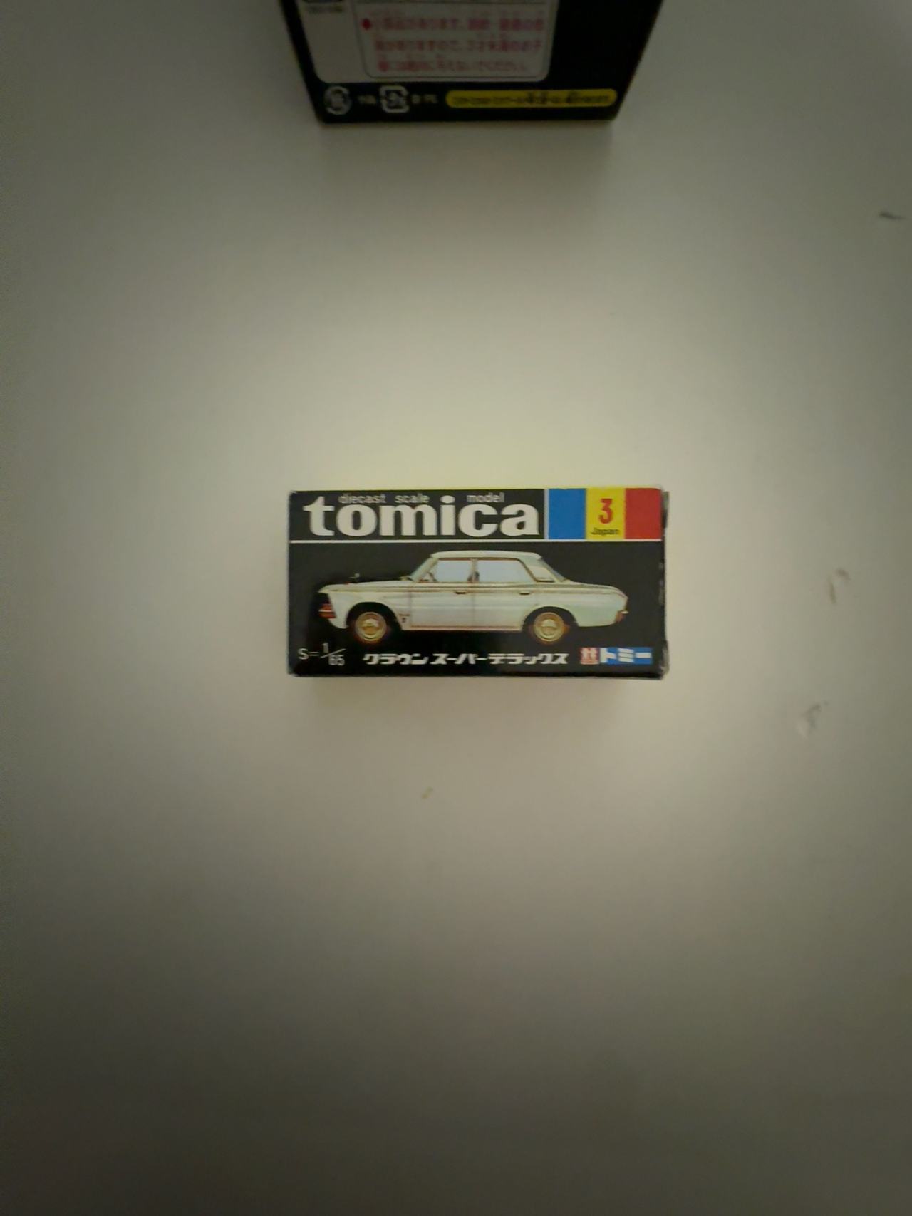 Tomica Toyota Crown Super Deluxe Diecast Model Car