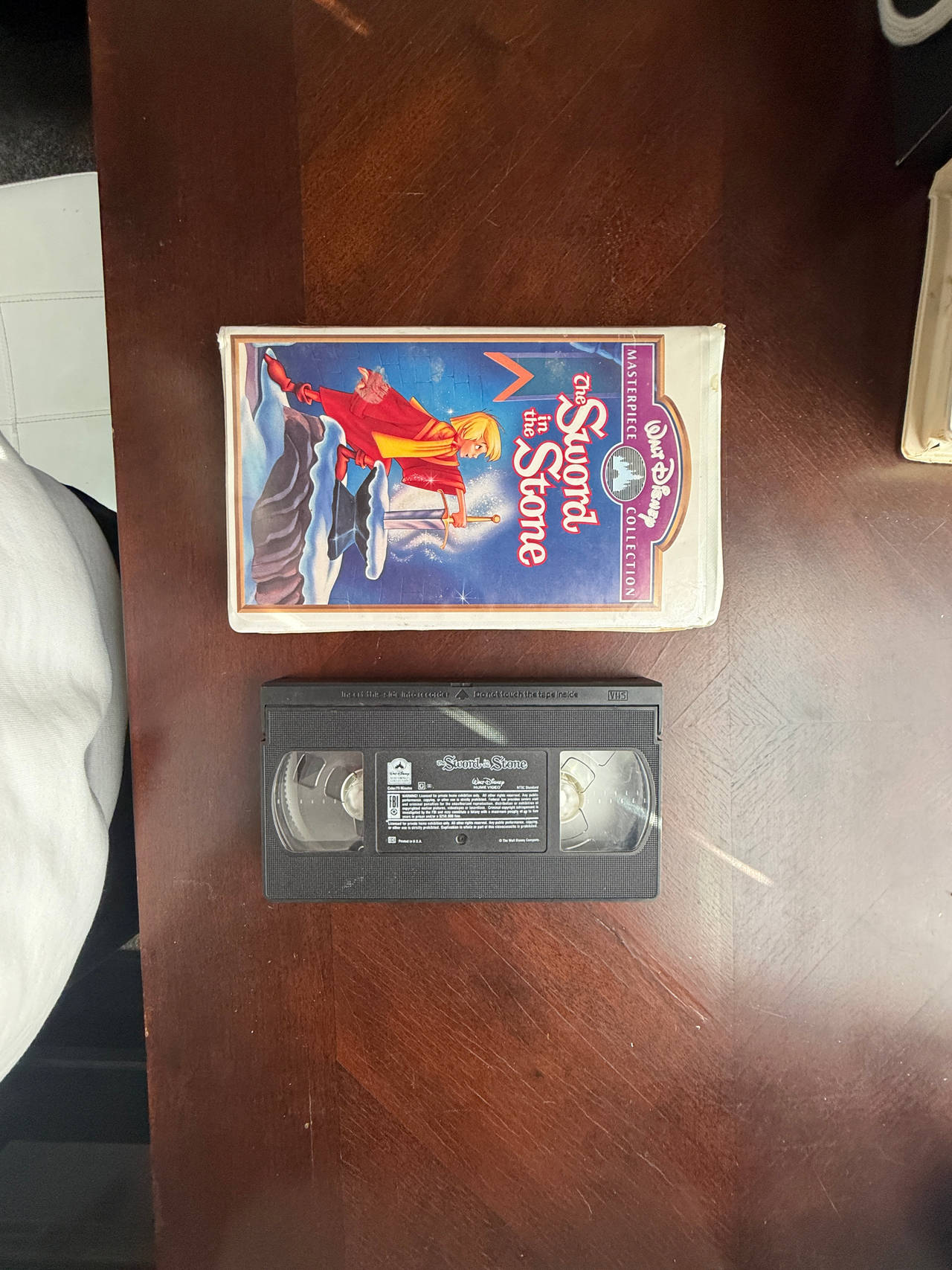 The Sword in the Stone VHS (Walt Disney Masterpiece Collection)