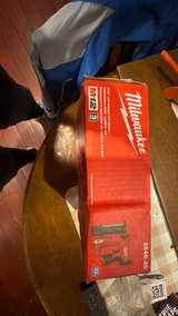 Milwaukee M12 23 Gauge Pin Nailer - Image 2