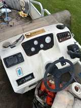 Bennington 2275FS-23 Pontoon Boat - Image 7