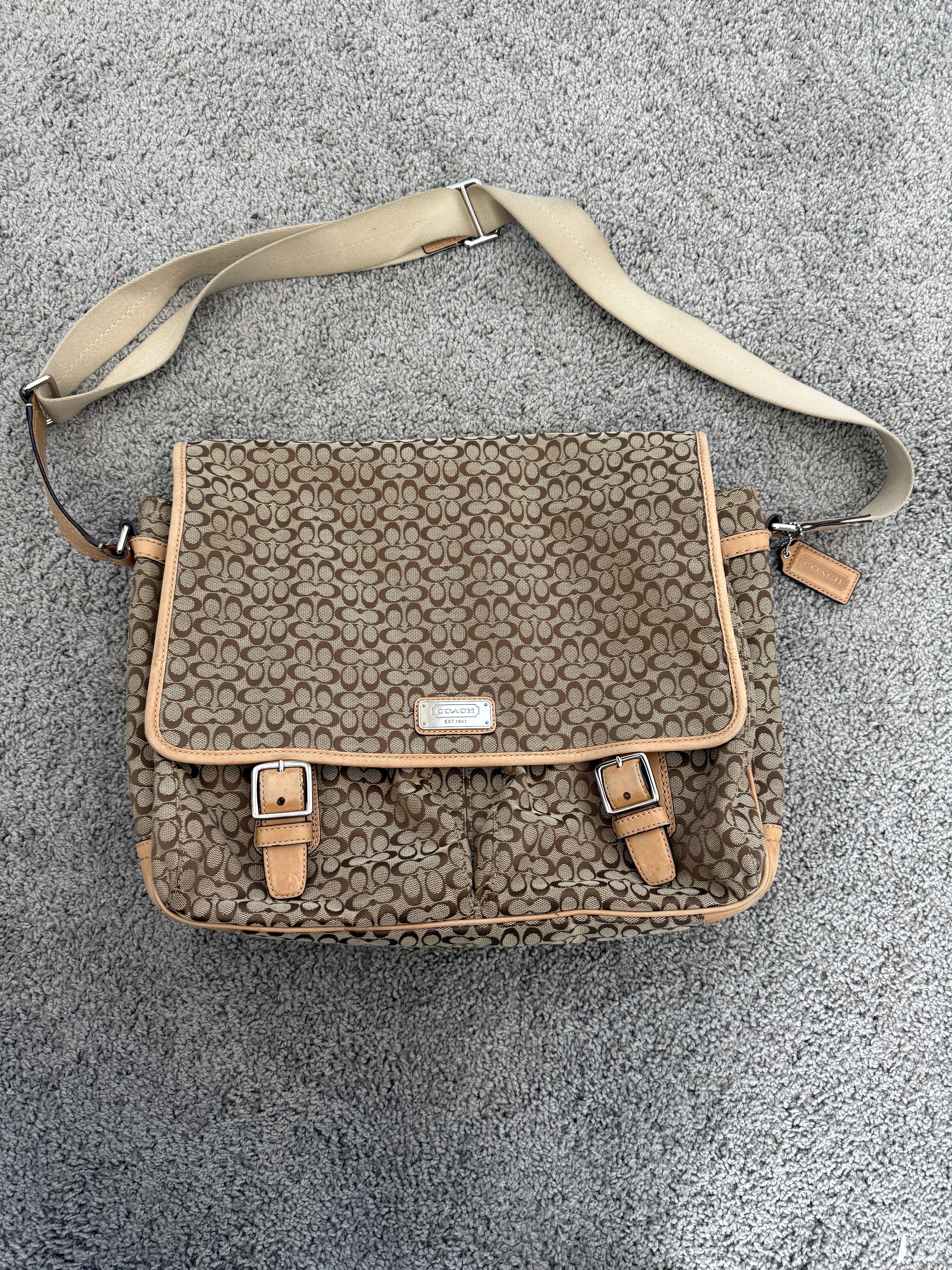 Authentic Coach Signature Small Messenger Bag Khaki/Camel with Shoulder Strap