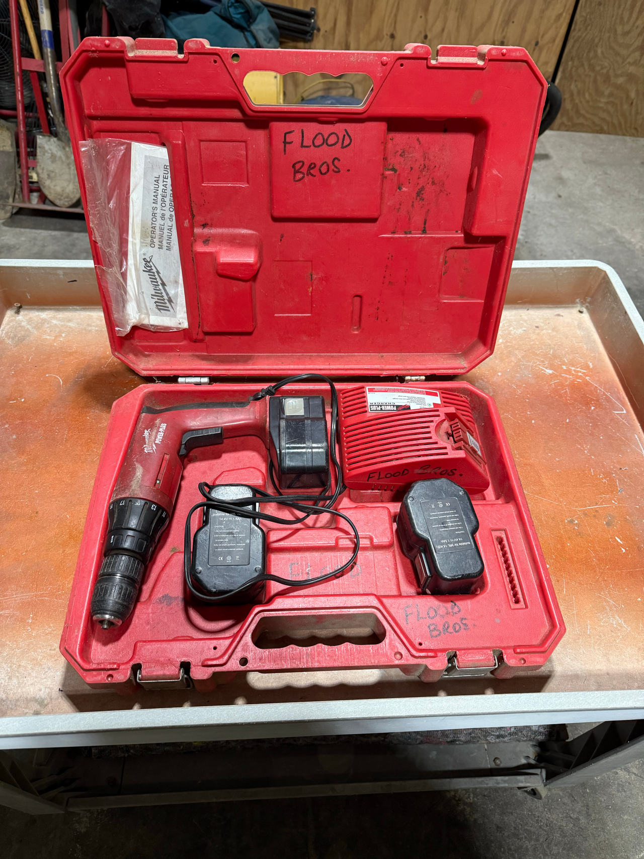 Milwaukee Power-Plus 18V Cordless Drill Kit