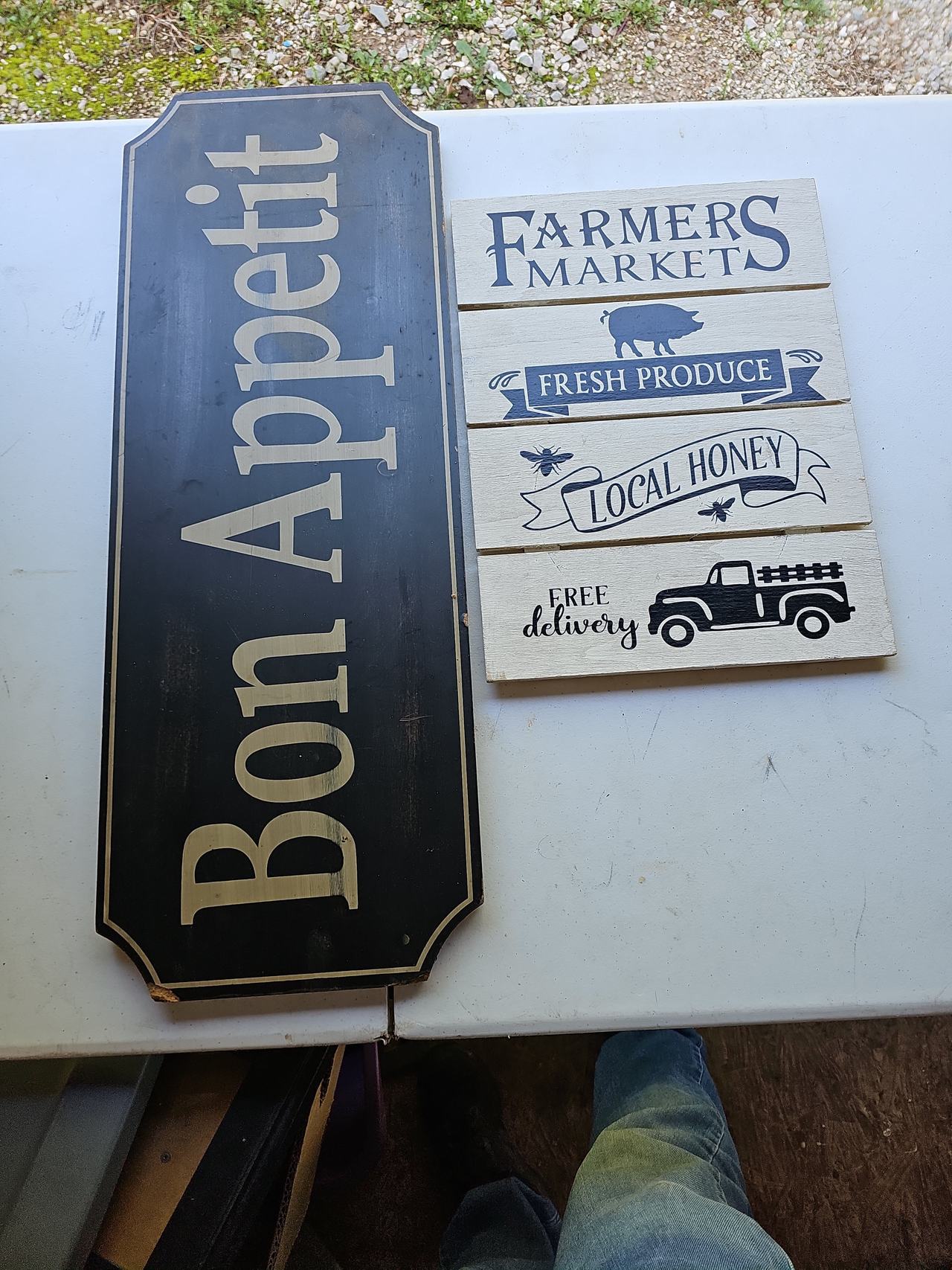 Bon Appetit and Farmers Market Wooden Signs