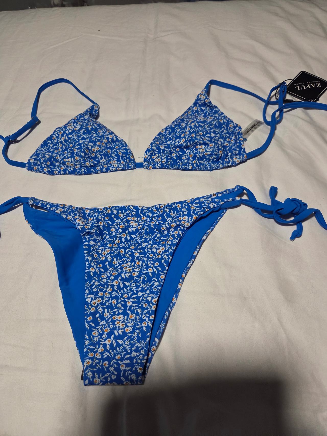 Zaful Ditsy Floral Triangle Bikini Set