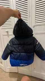H&M Kids Water-Repellent Puffer Jacket Dark ombre into Royal blue size 4/5 boys - Image 4