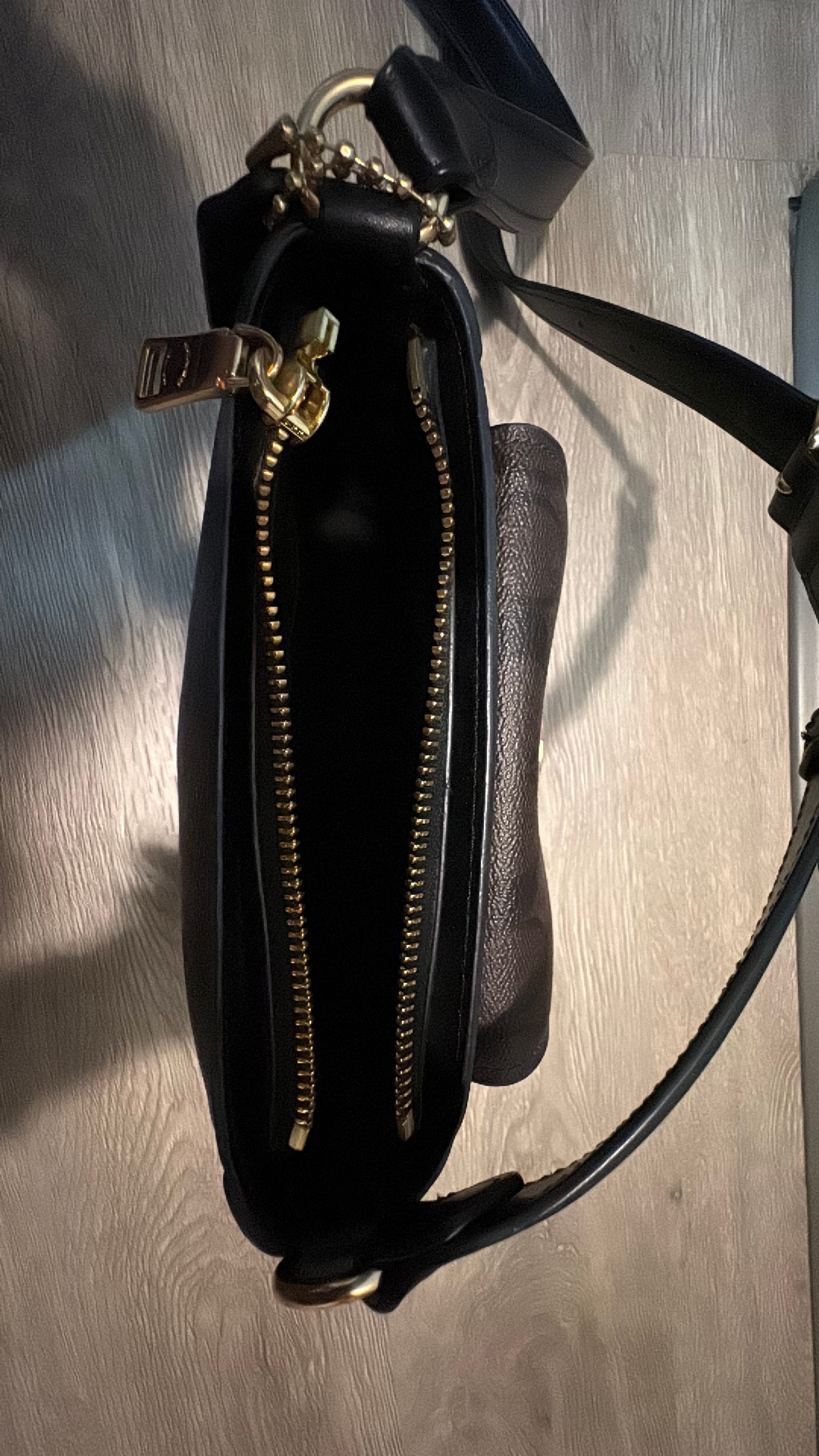 Coach Signature Purse  - Image 8