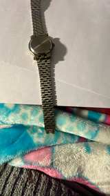Gucci 9000L Two-Tone Ladies Watch - Image 4