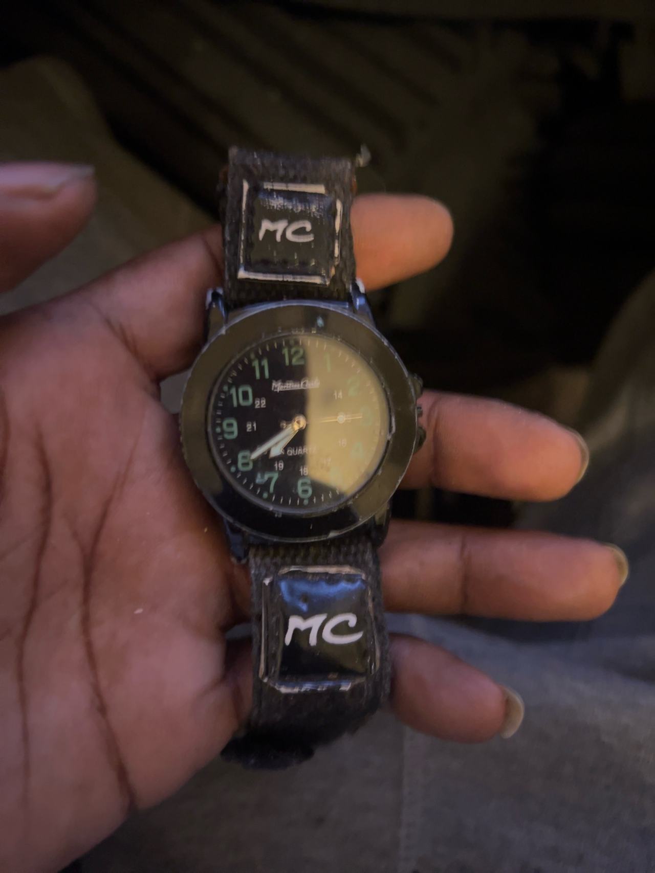 Discovery Men's Analog Watch