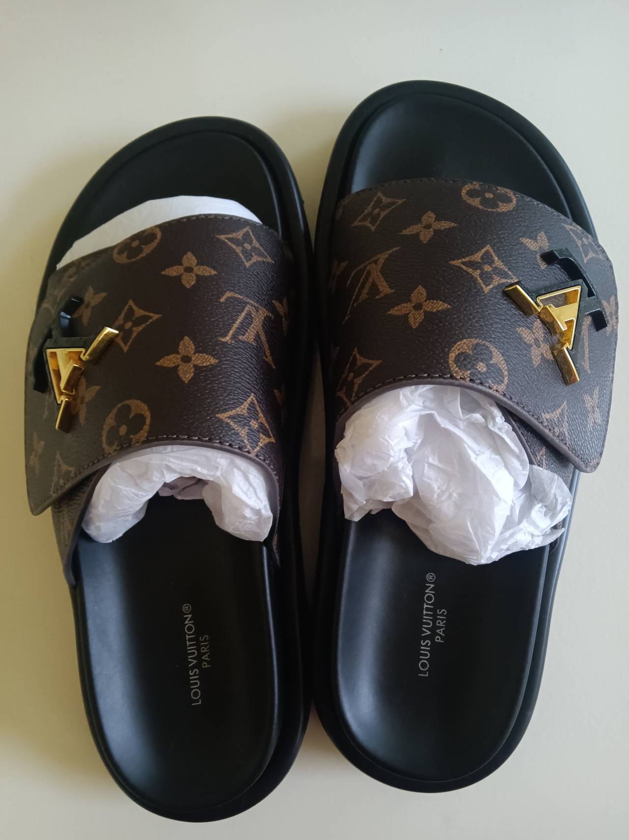 Louis Vuitton Paseo Flat Comfort Sandals