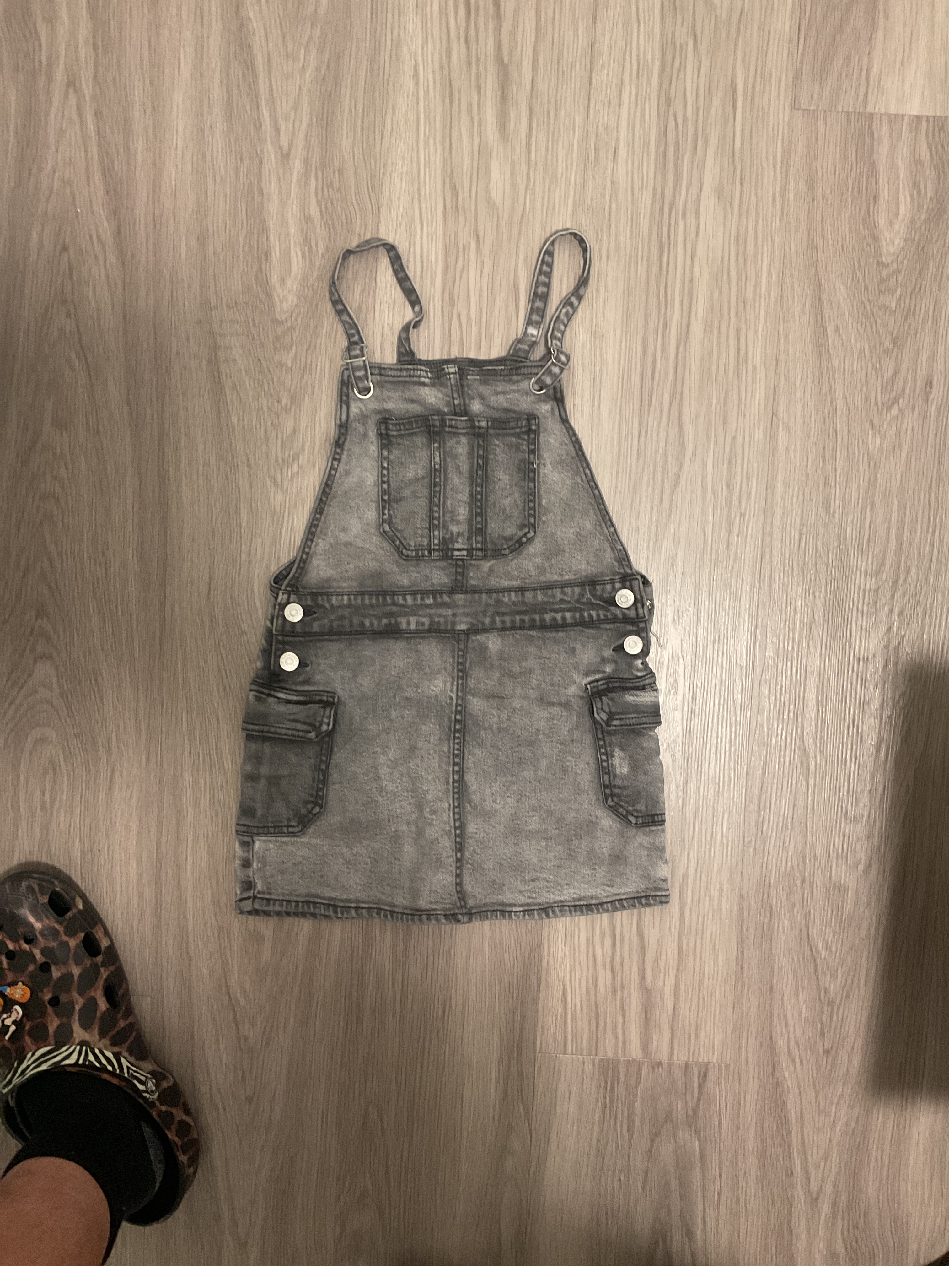 Lil Girls Grey Acid Wash Denim Overall Dress size 6/7