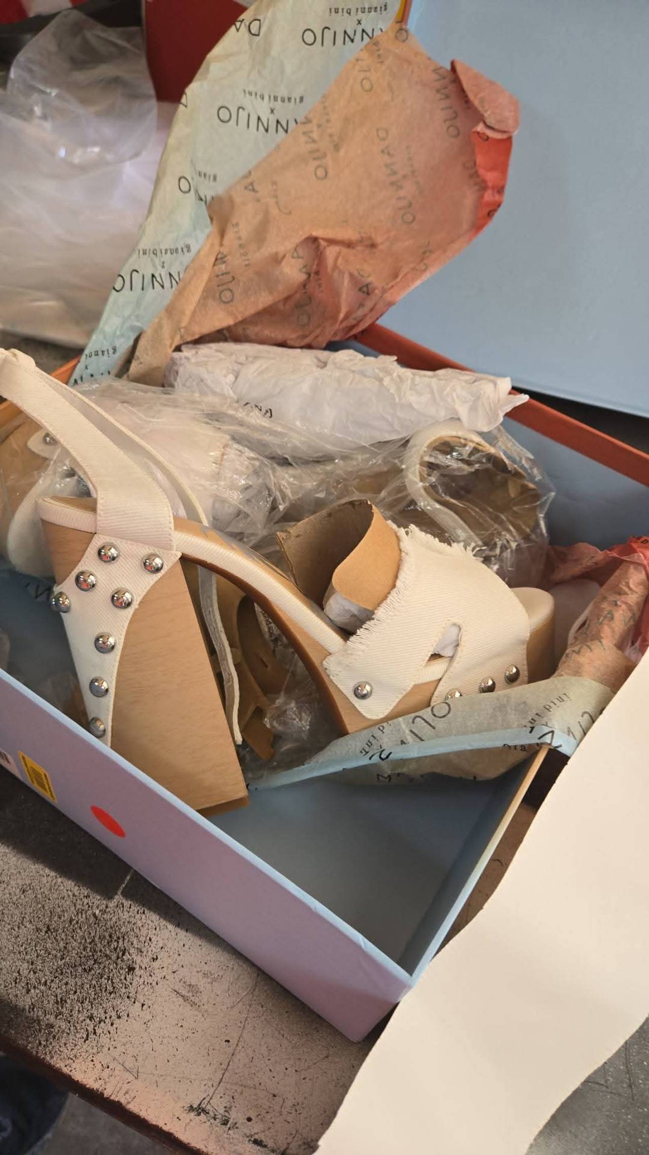 Gianni Bini DJ Daisy Platform Sandals