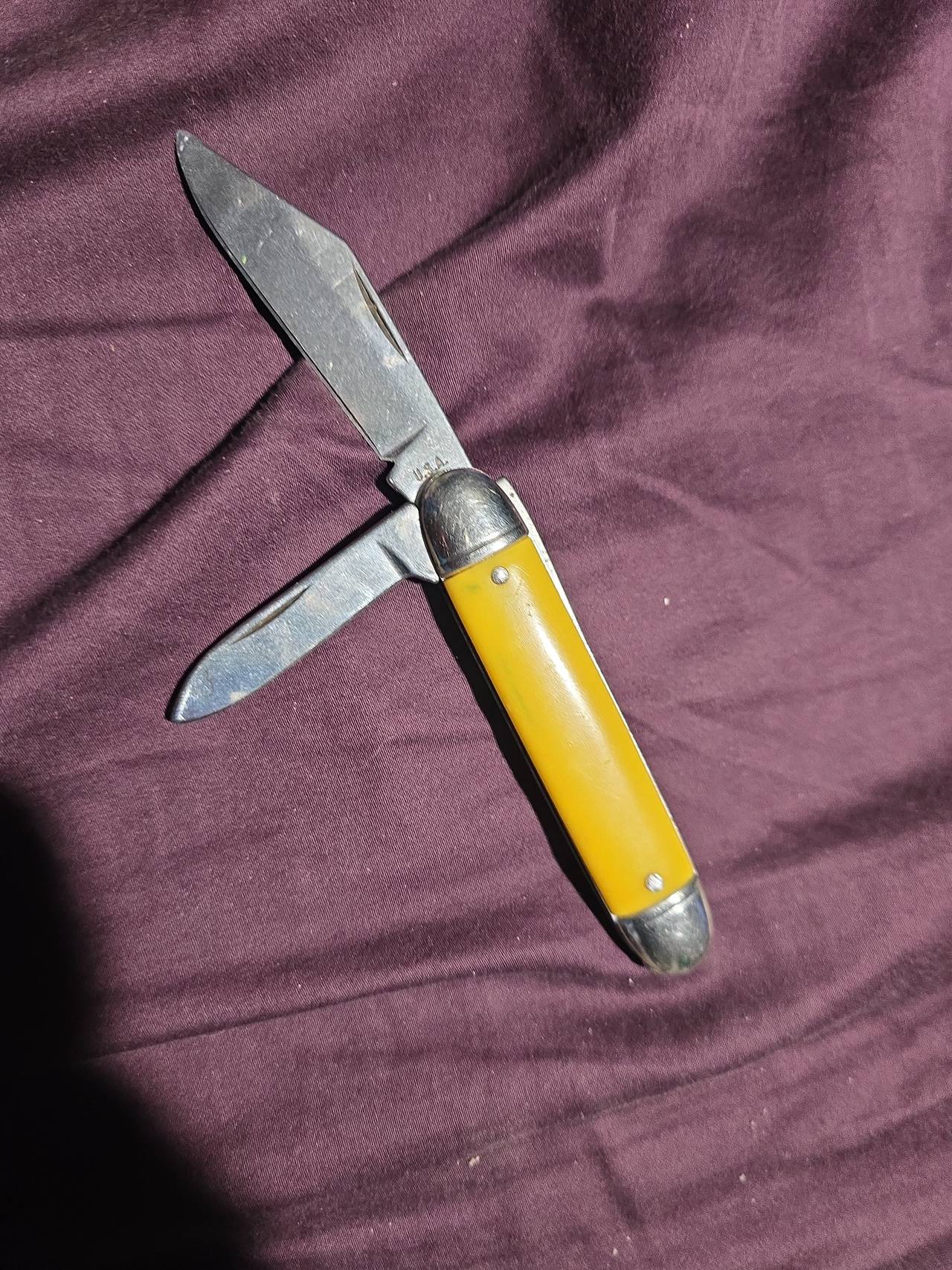 Imperial USA Yellow Shell Handle Pocket Knife