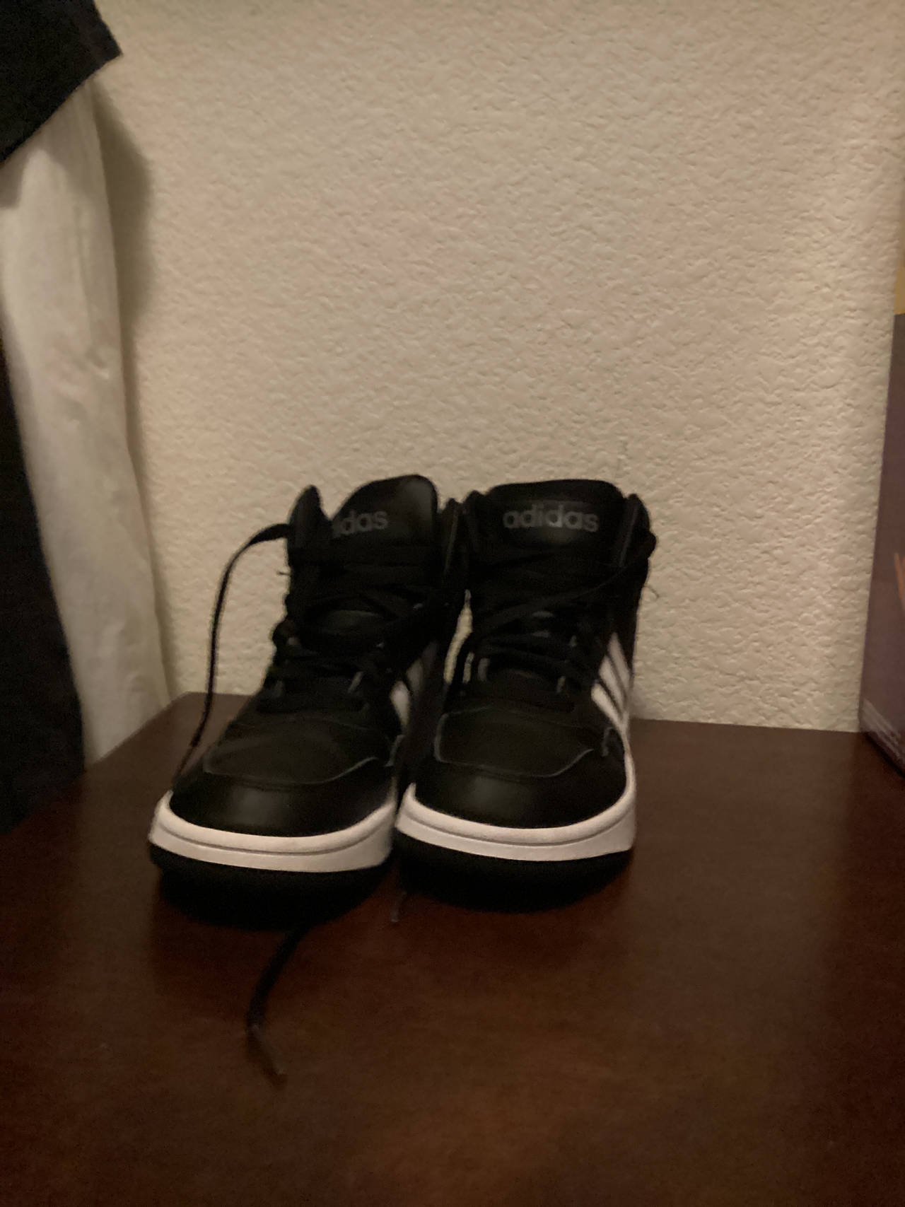 Adidas Hoops 2.0 Mid