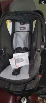 Chicco KeyFit 30 Infant Car Seat - Image 1