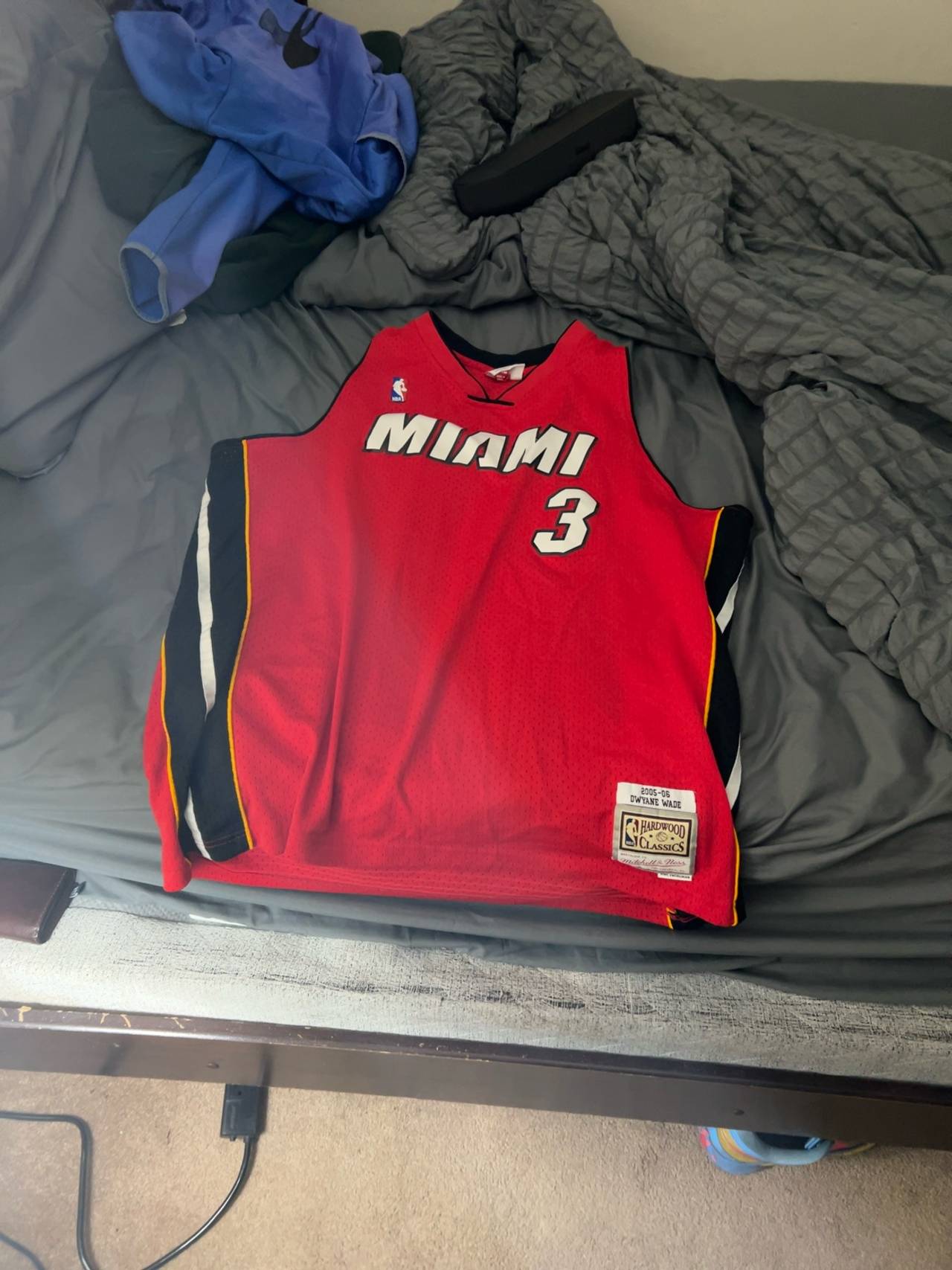 Mitchell & Ness Dwyane Wade Miami Heat Swingman Jersey Black