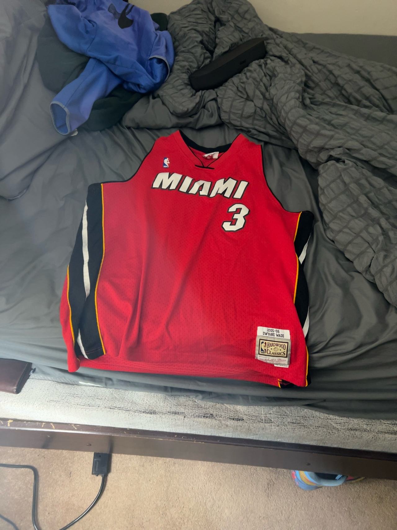 Mitchell & Ness Dwyane Wade Miami Heat Swingman Jersey Black