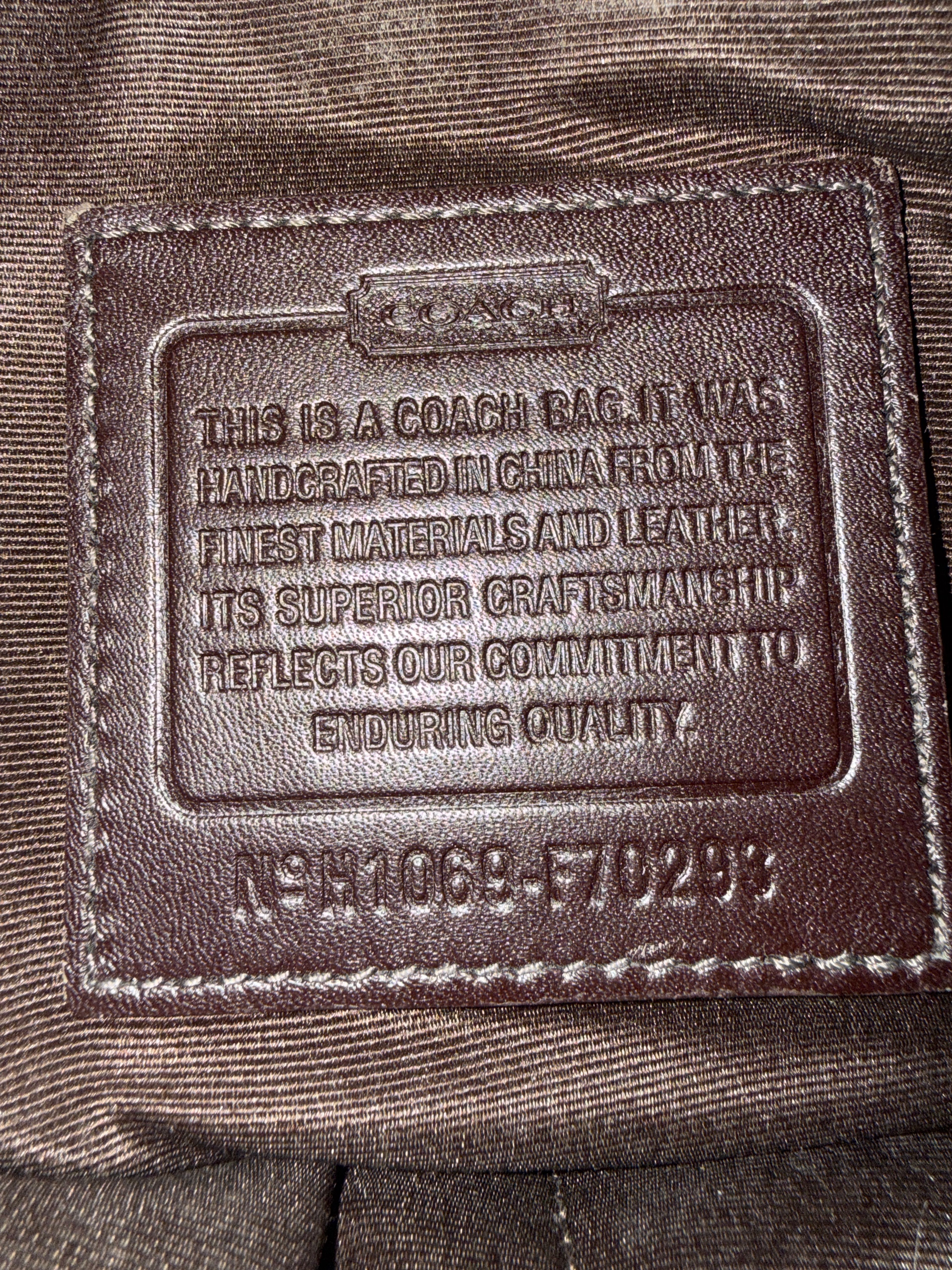 Authentic Coach Signature Small Messenger Bag Khaki/Camel with Shoulder Strap - Image 9