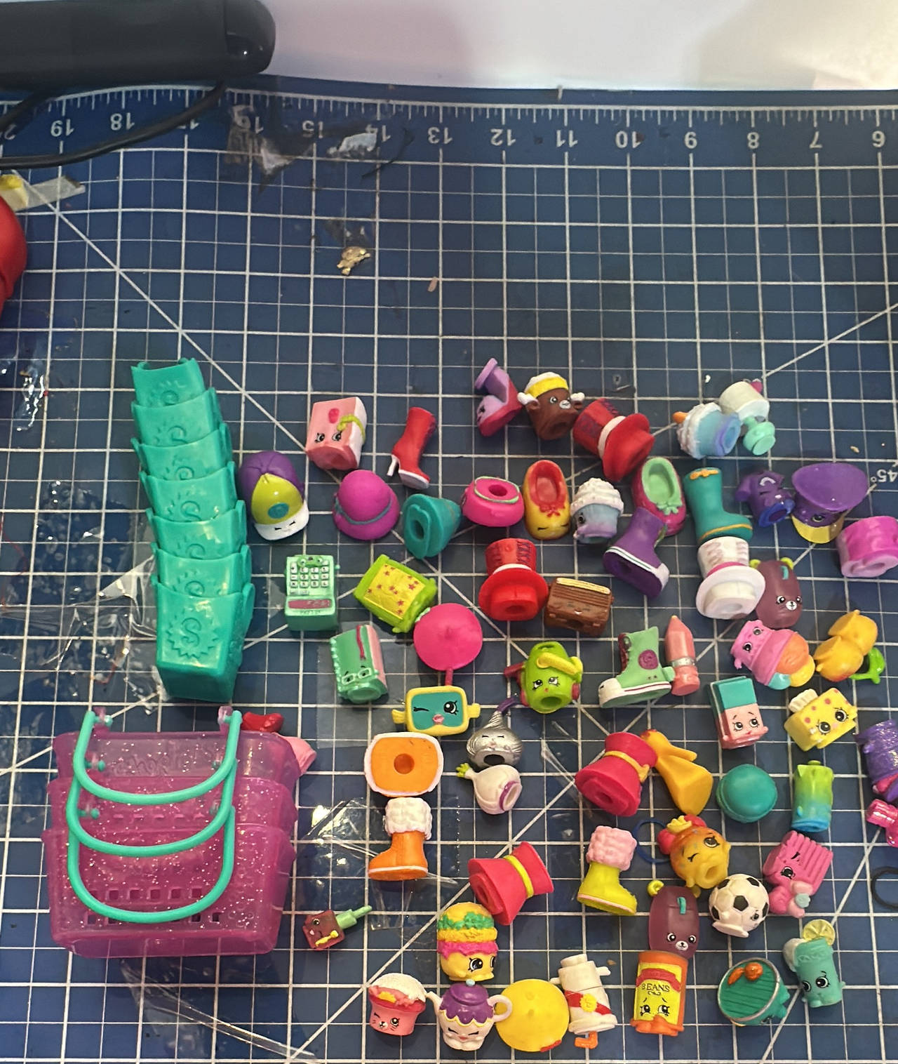 Shopkins Figures and Baskets Lot