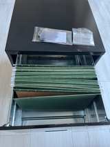2-Drawer Metal Filing Cabinet With Keys & File Folders - Image 3