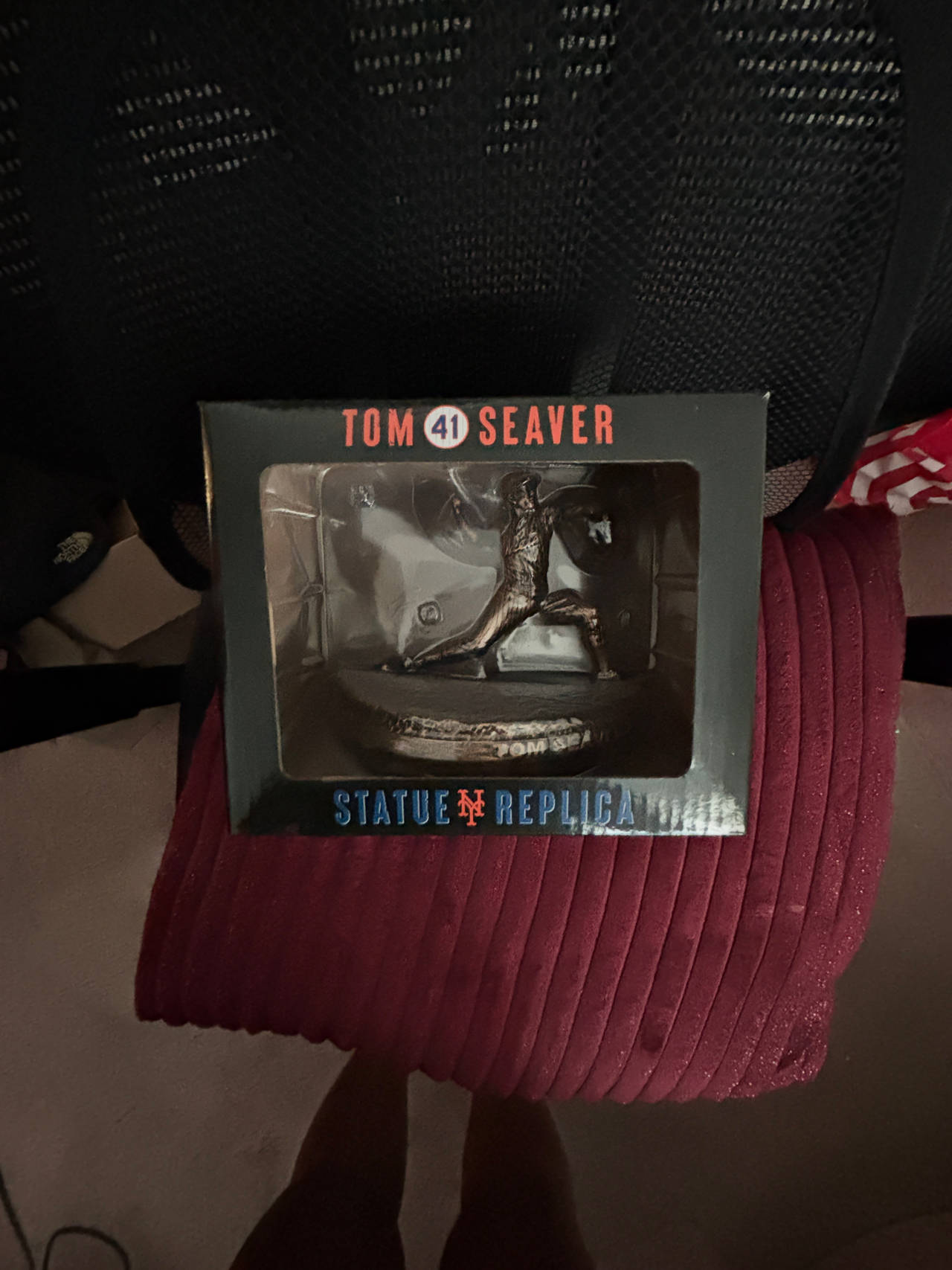 Tom Seaver Statue Replica