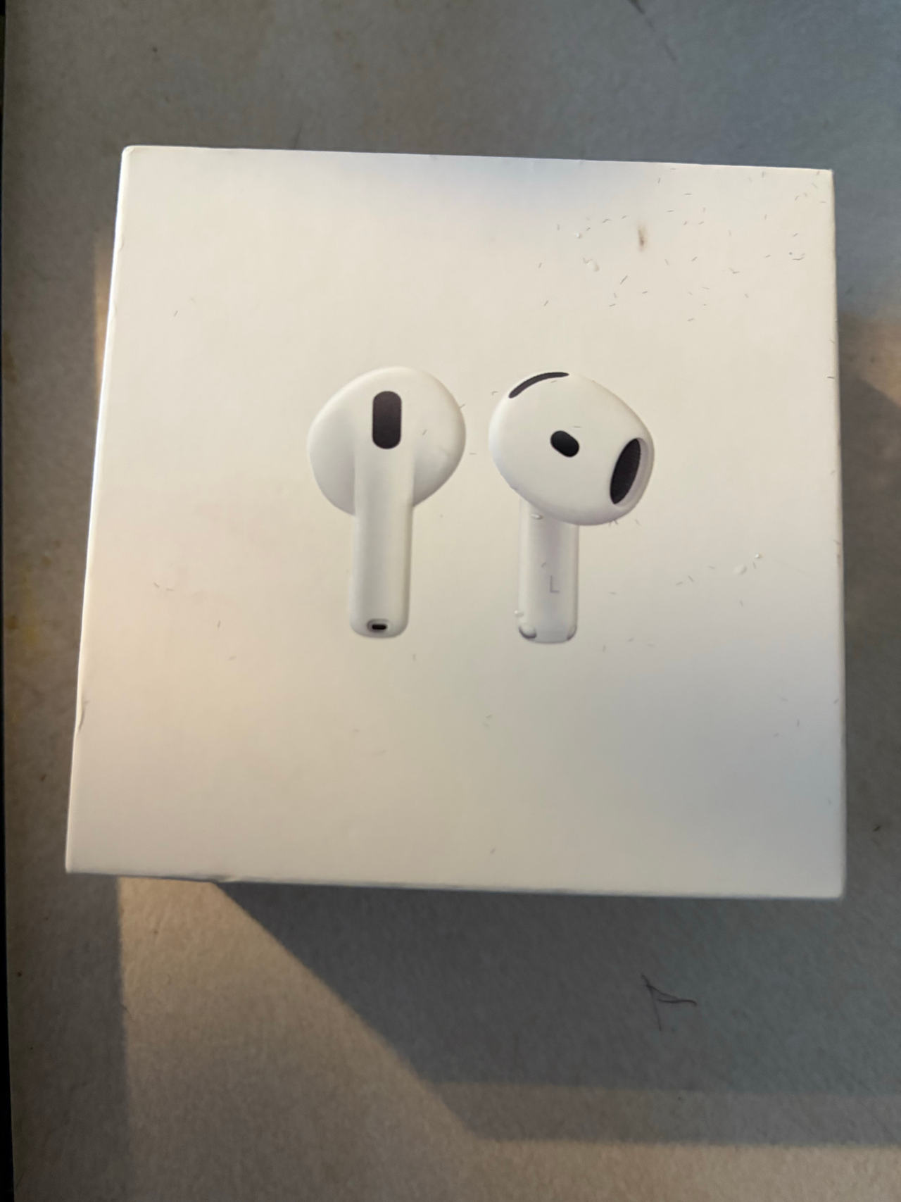 Apple AirPods (4th Generation)