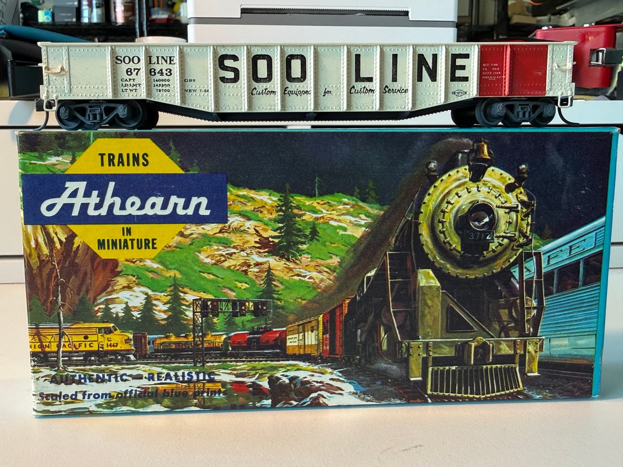 Athearn HO Scale Soo Line 40' Boxcar