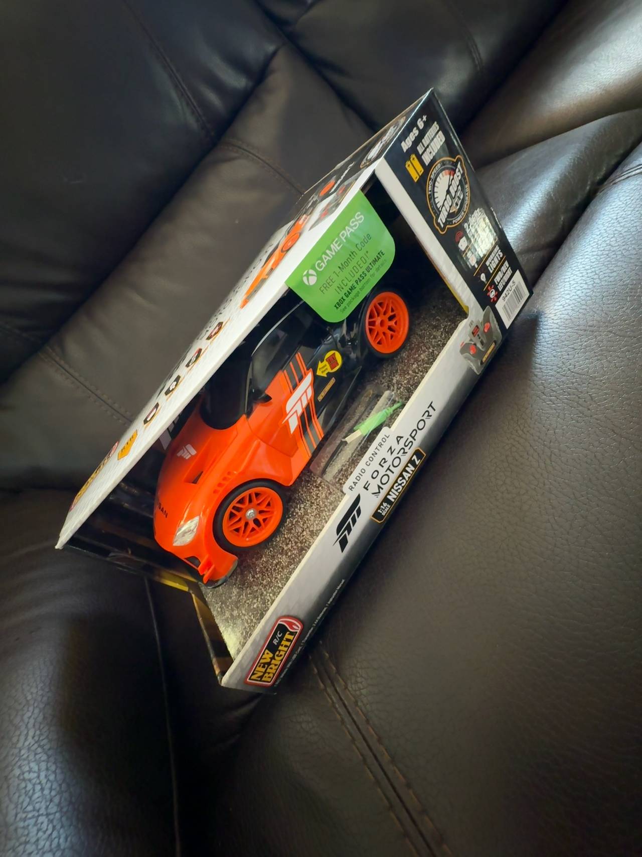 New Bright Nissan Z 1:16 Scale RC Car