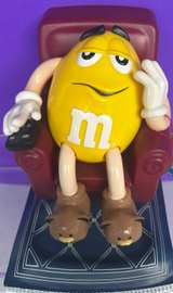 M&M's Yellow Character Recliner Candy Dispenser - Image 3