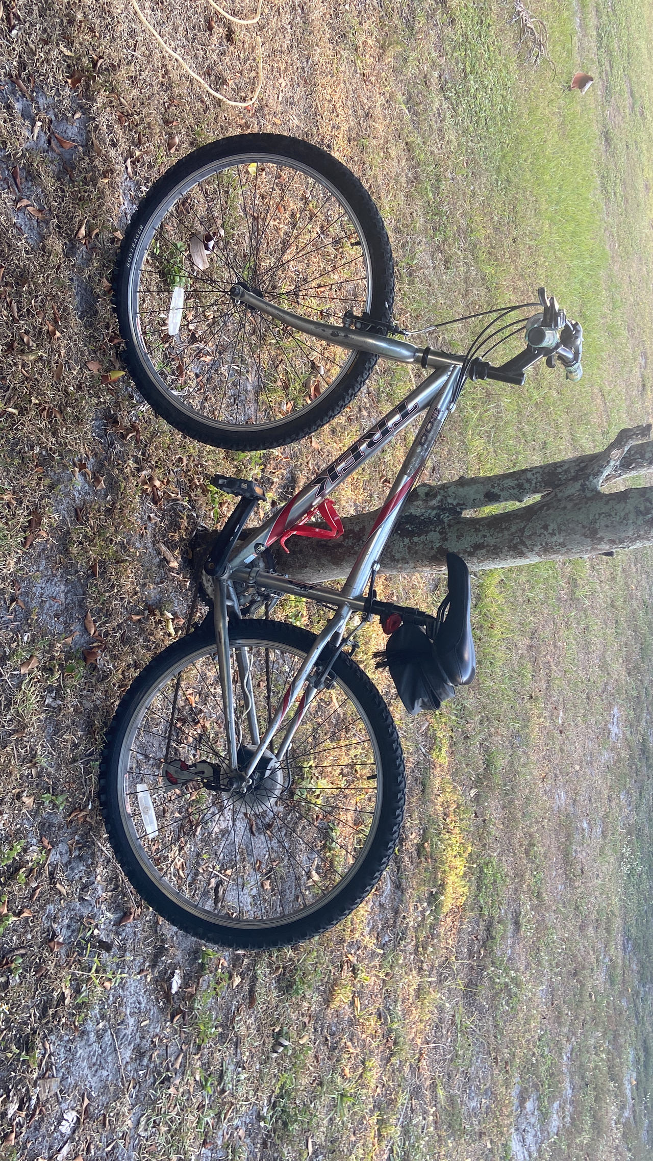 Trek 800 Mountain Bike
