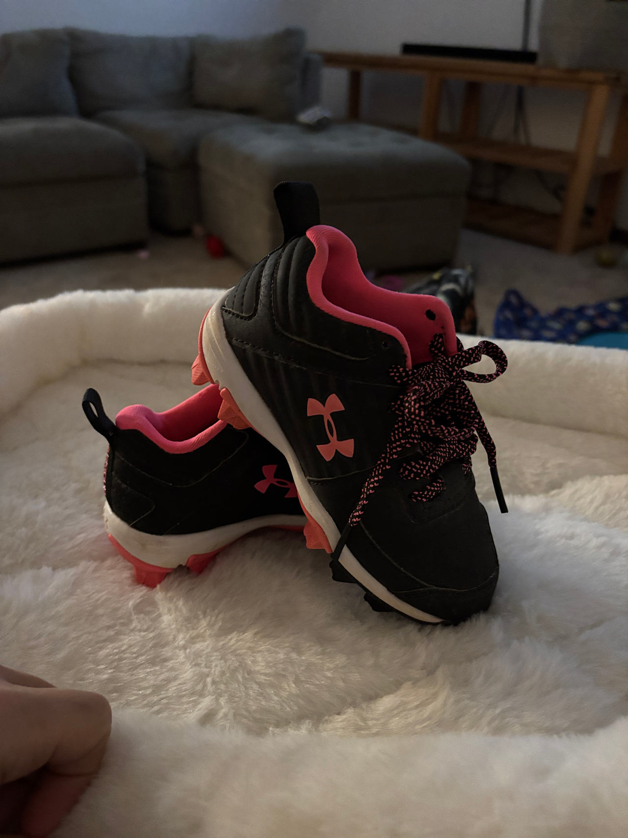 Under Armour Girls' Leadoff Low RM Jr. Softball Cleats