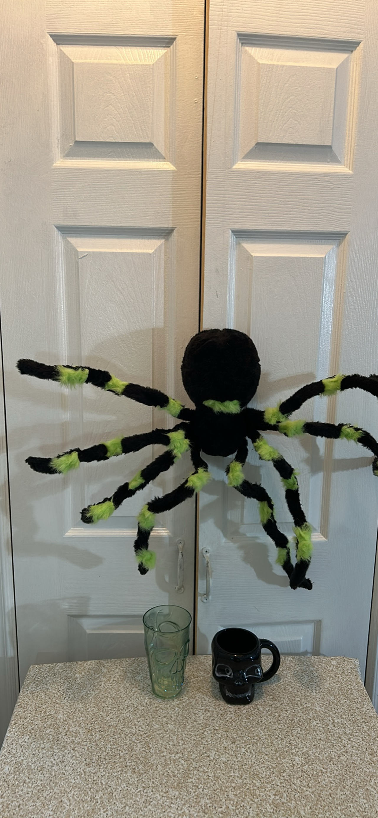 Giant Fuzzy Spider Halloween Decoration