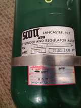 Scott Aviation 22 Cu Ft Oxygen Cylinder and Regulator Assembly - Image 2