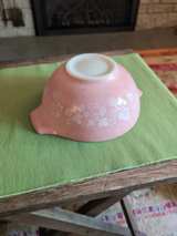 PYREX Gooseberry Pink Cinderella Mixing Bowl 442   1.5 Quart - Image 3