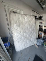 Beautyrest Queen Sized Mattress and box spring by Simmons  - Image 1