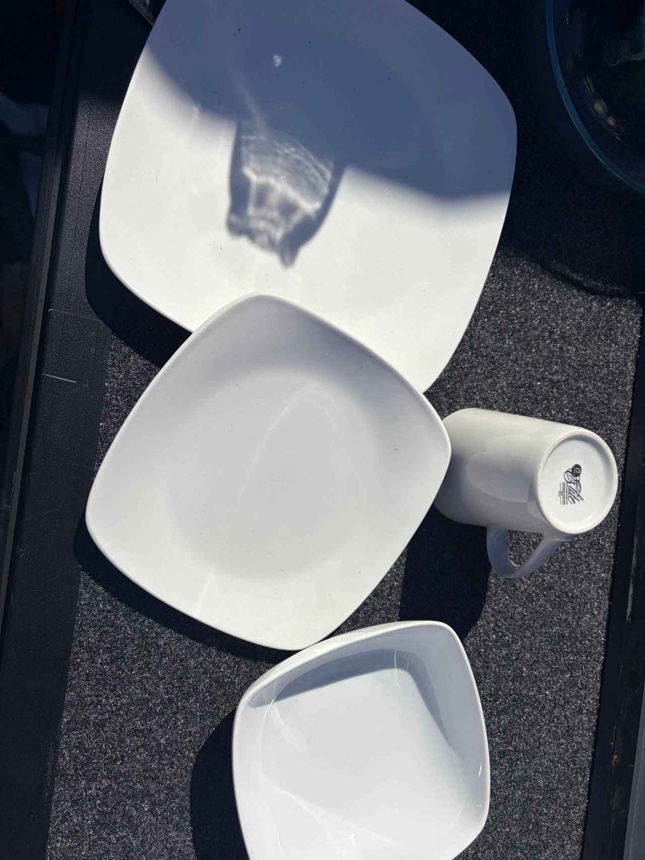 Elite Global Solutions Zen White Melamine Dinnerware Set