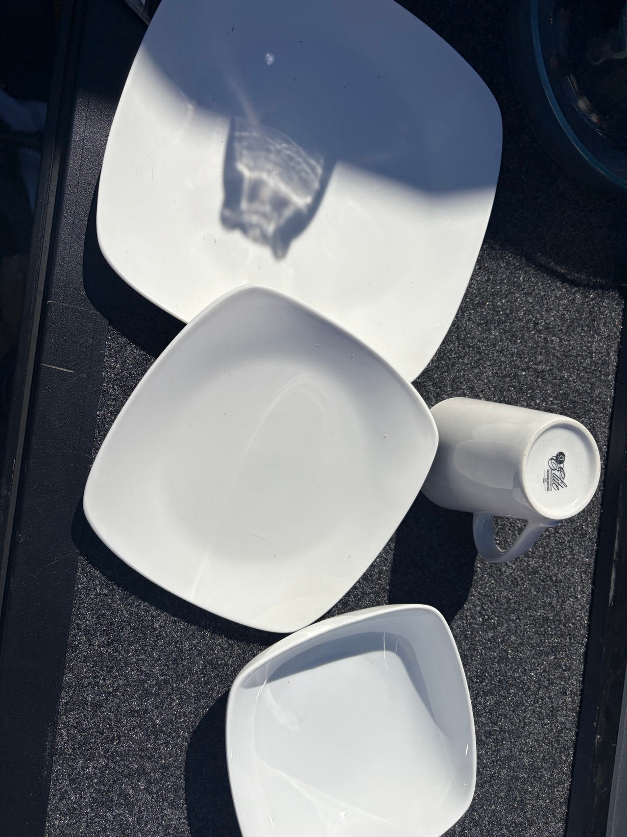 Elite Global Solutions Zen White Melamine Dinnerware Set