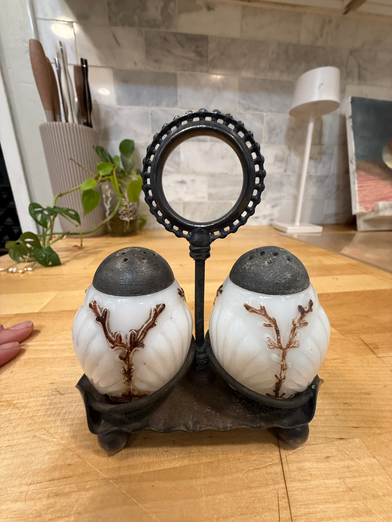 Consolidated Glass Leaf Mold Salt and Pepper Shaker Set