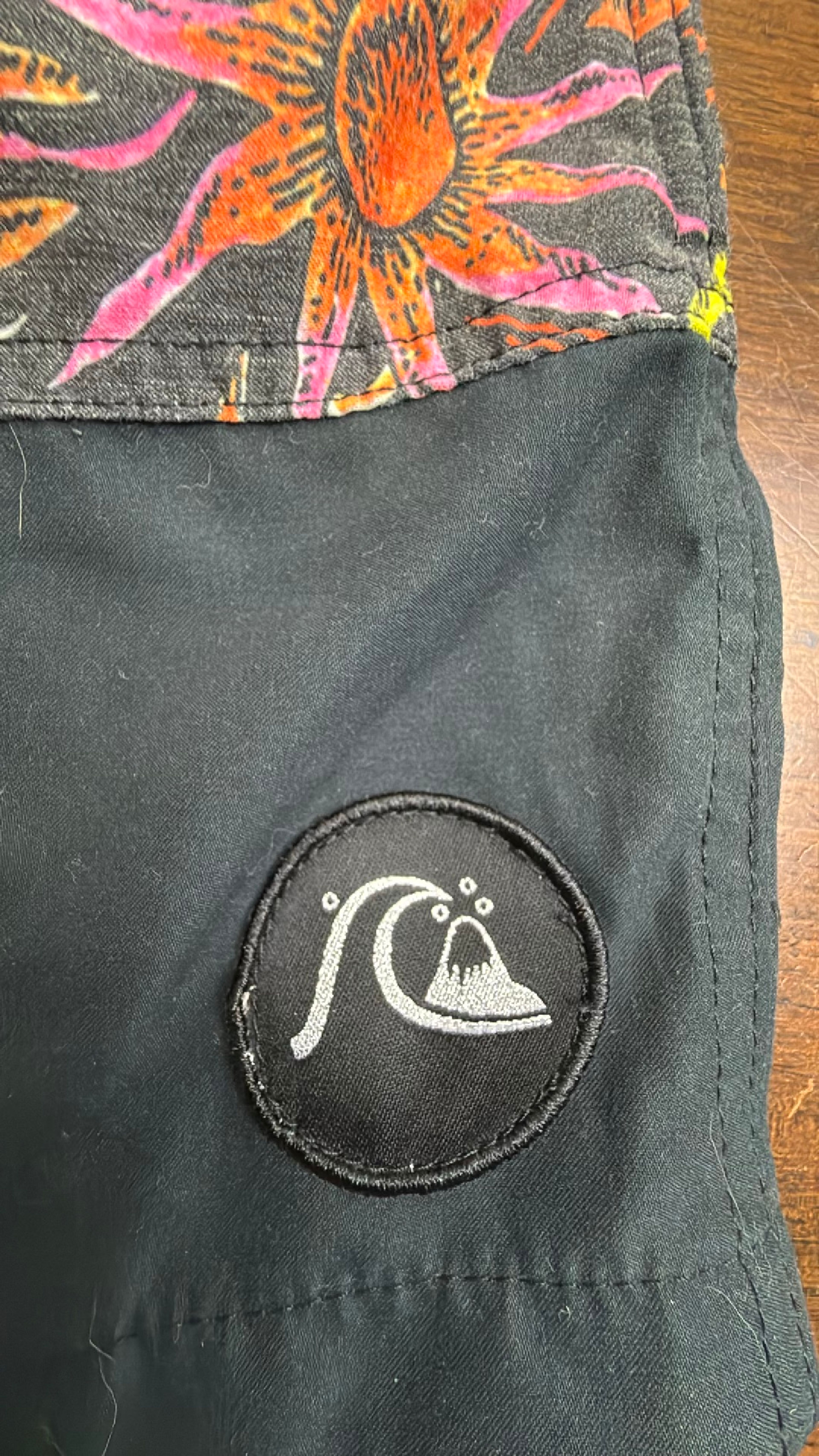 Quiksilver Volley Shorts Sun Pattern Large - Image 2