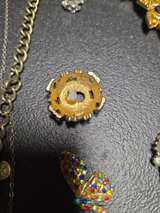 Vintage Gold Tone Filigree Brooch Setting - Image 1