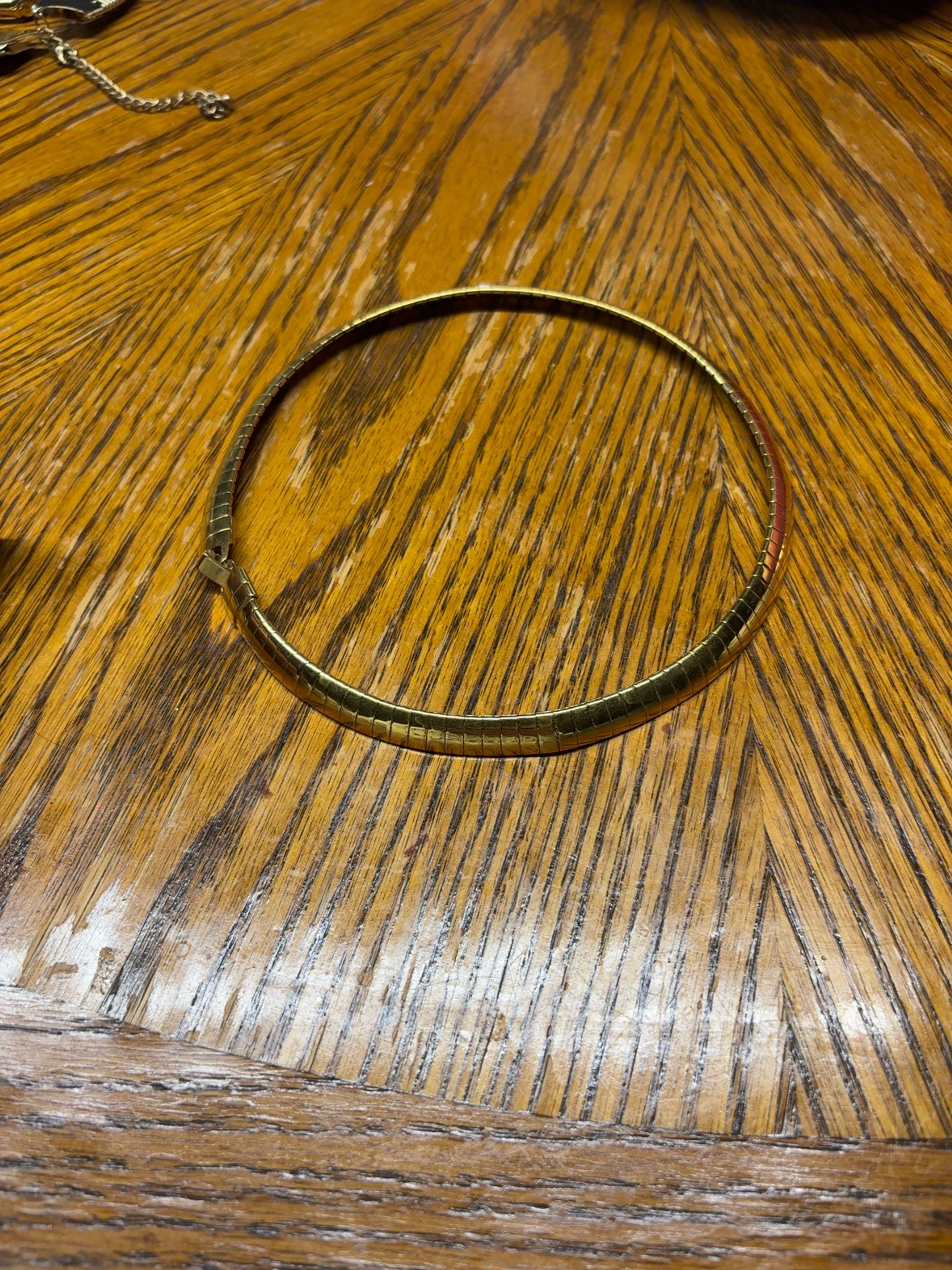 Gold Tone Glittery Bangle Bracelet – Retro 80s Style