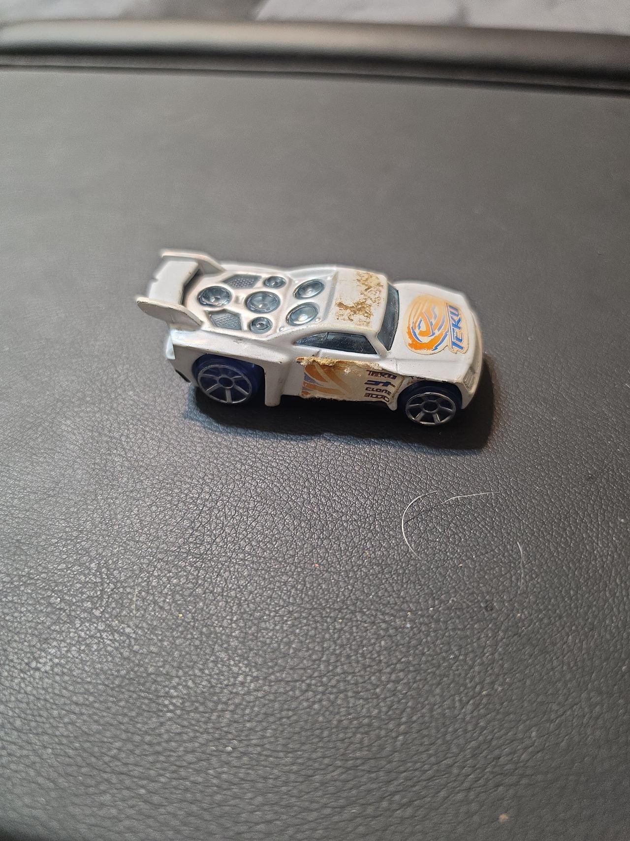 Hot Wheels Acceleracers Teku Bassline