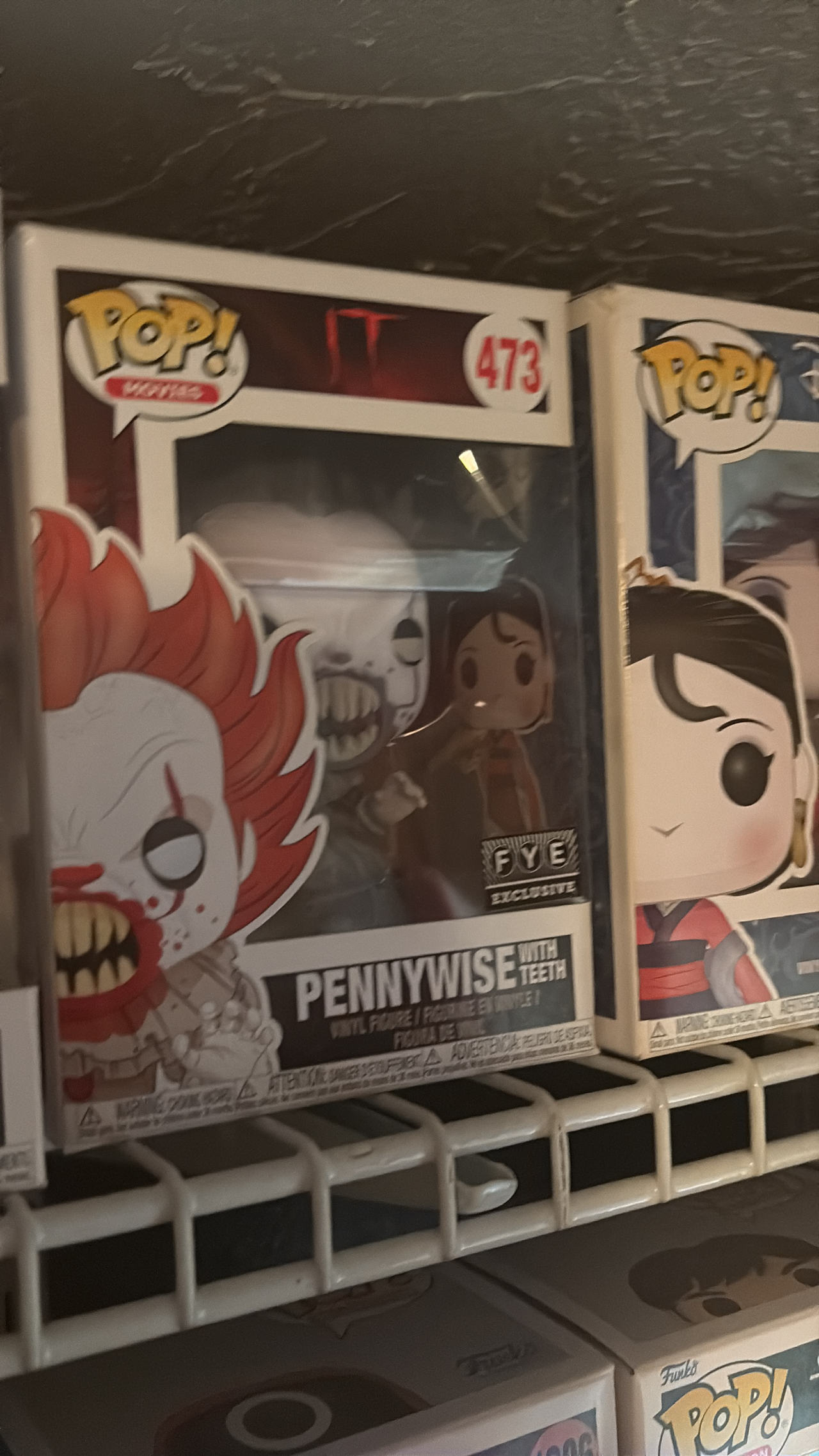 Funko Pop! Movies: IT - Pennywise with Teeth (FYE Exclusive)