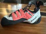 Women's Climbing Shoes Size 8.5 - Image 6