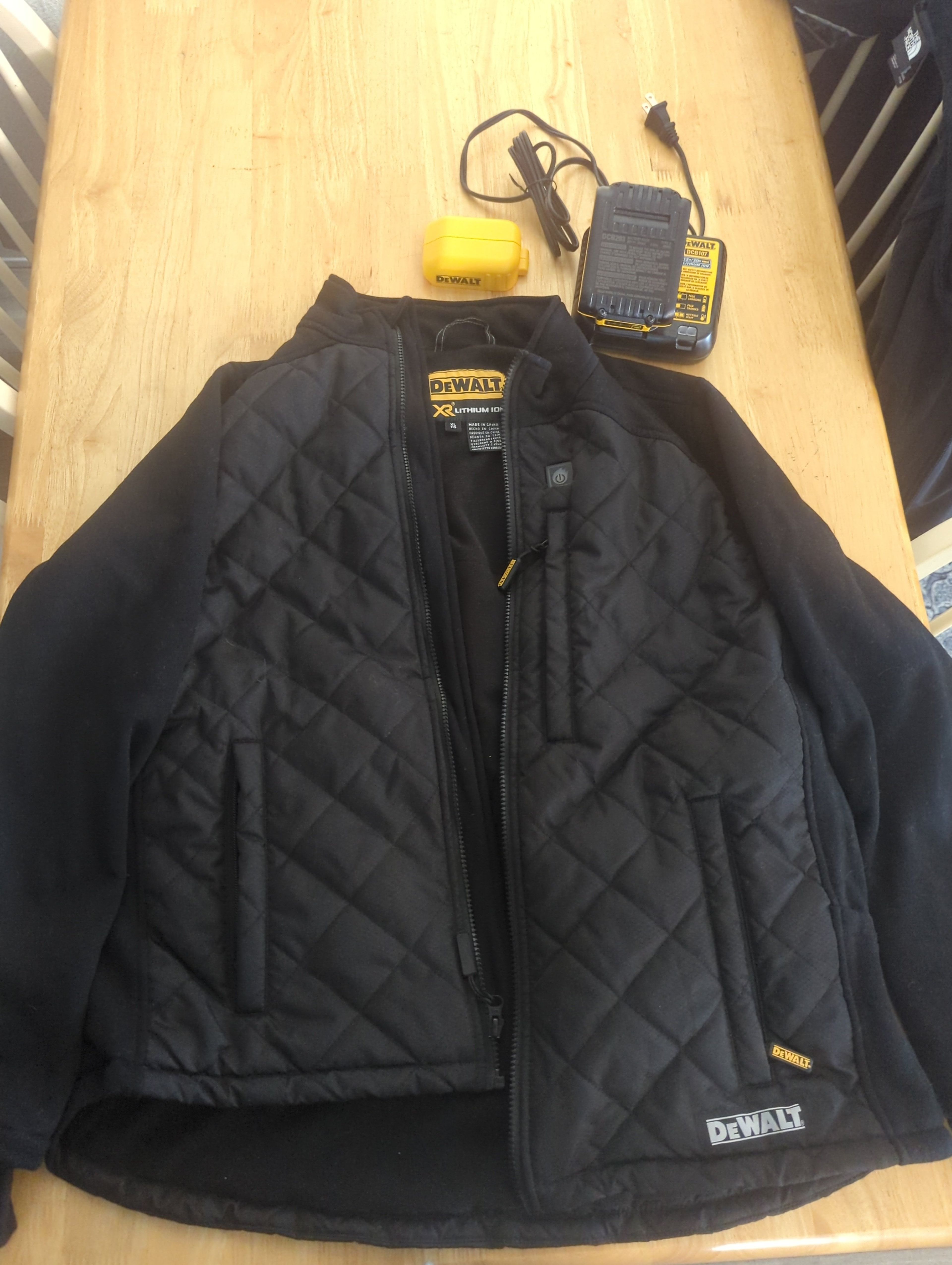 DeWalt 20V MAX Heated Quilted Hybrid Jacket
