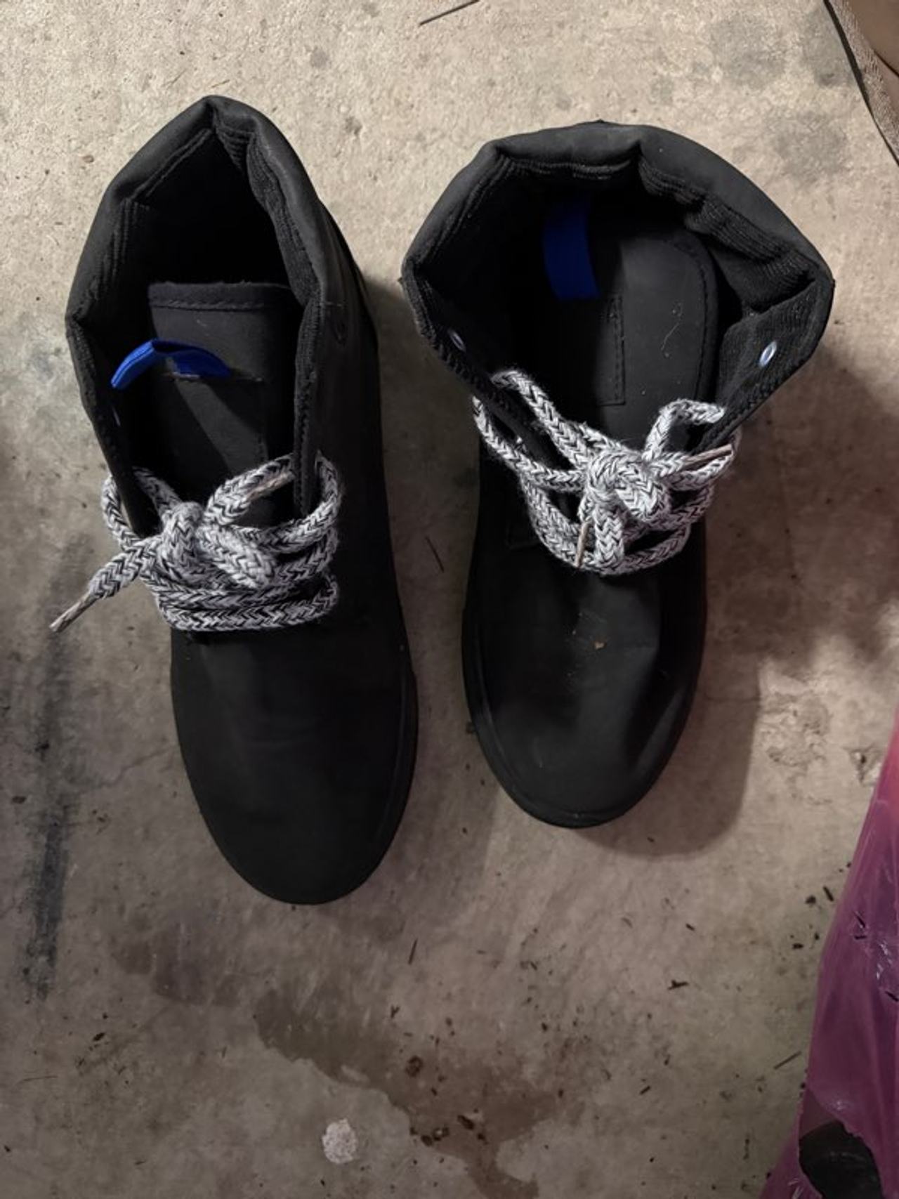 Black Wool Runner-up Mizzles